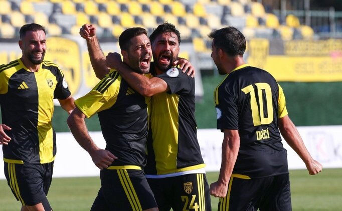 Alia�a FK'da liderlik sevinci