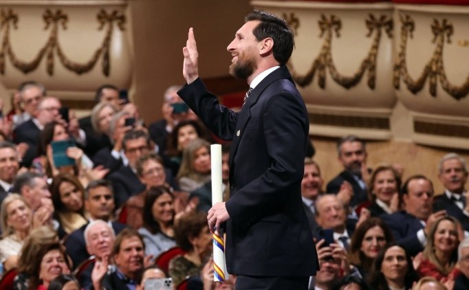 Lionel Messi'ye �spanya'da prestijli �d�l!