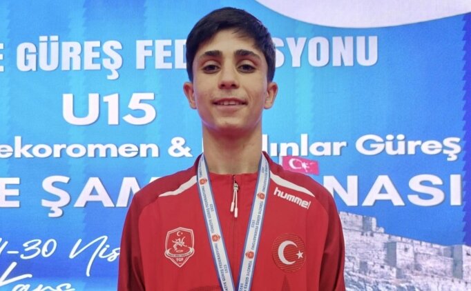 Hakim Beytullah Kalay, U15 Grekoromen'de bronz madalya kazand�
