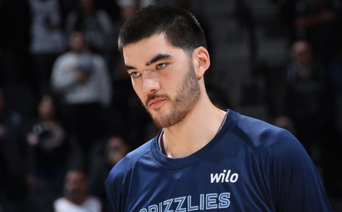 Zach Edey, ayak sakatl��� nedeniyle 6 hafta daha yok