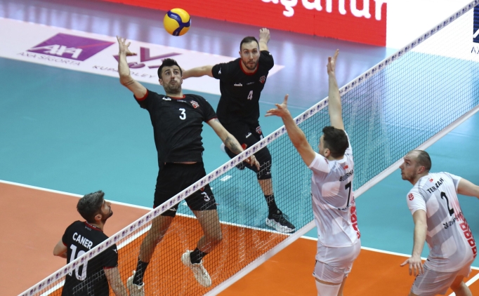 Erkekler Kupa Voley'de �eyrek final heyecan�