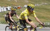 Jonas Vingegaard, klasman liderliine ykseldi