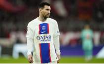 Fransa'da Mbappe ve Messi yerden yere vuruldu
