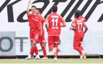 Umut Nayir Hat-trick yapt, mraniyespor umutland!