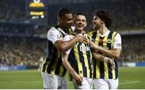 Polonya'dan Szymanski'ye vgler!