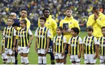 Fenerbahe, tedavi altndaki ocuklar iin seremoni etkinliini srdrd