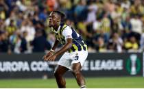Fenerbahe, galibiyetle balad