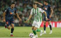 Cenk zkaarl Valencia, Betis'e arpld!