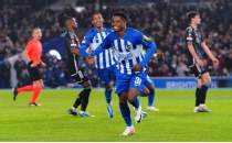 Ajax'a bir darve de Brighton'dan geldi
