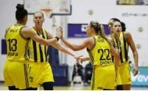 Fenerbahe Opet, evinde 40 say farkla galip