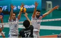 Halkbank, sahasnda 3 set alarak net galip geldi