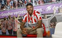 Galatasaray'dan ayrlan Patrick van Aanholt'un yeni takm