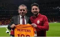 Galatasaray'da Mertens'e plaket!