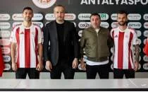 Antalyaspor'da iki imza birden