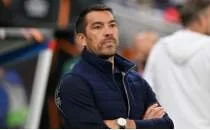 Giovanni van Bronckhorst: 'Biz savaa hazrz!'