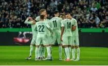 Borussia Mnchengladbach, iki golle galip