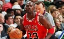 Michael Jordan'n 1997 sezonu formas, 4,68 milyon dolara satld