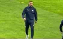 Dolmabahe'de Cenk Tosun'a tepki