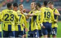 Fenerbahe'de 4 eksik, 2 isim snrda