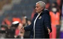 Mourinho'dan acil stoper talebi