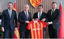 MHP Genel Bakan Yardmcs Durmaz'dan Kayserispor'a ziyaret