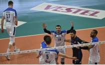 Halkbank, deplasmanda Spor Toto'ya set vermeden galip