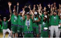 Basketbol ampiyonlar Ligi'nde ampiyonlua ulaan Unicaja Malaga, kupasn ald