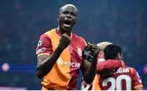 Galatasaray' korkutan Osimhen daveti!