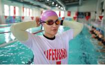 Helin Betl Duran, su fobisini yenerek yzme antrenr oldu