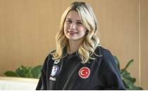 Suyla yeniden hayata dnen para yzc Defne Kurt, herkese ilham oluyor