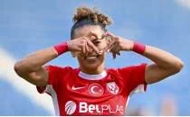 ABB Fomget, Beikta'a konuk