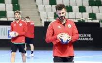 retmen hentbolcu Enes Gmok