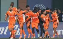 Baakehir, ligde iki ma sonra kazand!