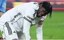 Be�ikta�'ta sakatl�k: Ma�a devam edemedi