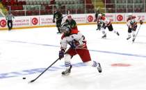 Erzurum'da Buz Hokeyi K Spor Oyunlar sona erdi