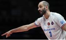 Halkbank, evinde Spor Toto'yu set vermeden yendi