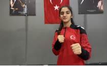 Milli tekvandocu 13 ya��ndaki Berfin'in hedefi d�nya �ampiyonlu�u