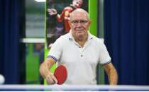 Veteran masa tenis�i Kasapo�lu, 50 y�ll�k deneyimini �ocuklara aktar�yor