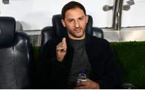 Tedesco'dan derbi ma�lubiyeti sonras� oyunculara mesaj: 'Ba��n�z� dik tutun'