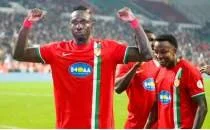 Amed Sportif, liderlik koltu�unu b�rakmad�