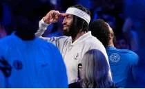 Anthony Davis, retina onarm ameliyat geirdi