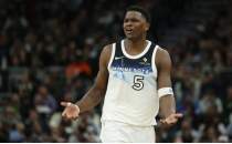 Timberwolves oyun kurucu araynda