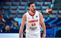 Udoka'dan Alperen'e vg: 'EuroBasket'te emeklerinin karln buluyor'