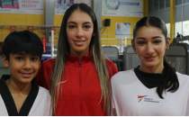 Antren�rl�k ��rencisi tekvandocu abla, iki karde�ini �ampiyonlu�a haz�rl�yor