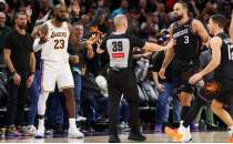 Brooks, LeBron'u 'sosyal medya ba��ml�s�' olarak nitelendirdi