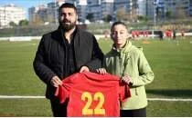 Edirnespor'a harln balayan 12 yandaki Can Bartu, takma destek arsnda bulundu