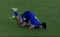 Gol sevincinde takla atarken sezonu kapatt!