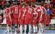 Hentbolda milliler, elemelere galibiyetle balad