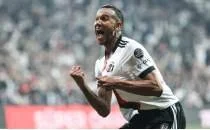 Josef de Souza'dan Sara ve Talisca paylam!