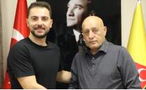 stanbulspor, Bar Kanbak ile 5 yllk szleme imzalad